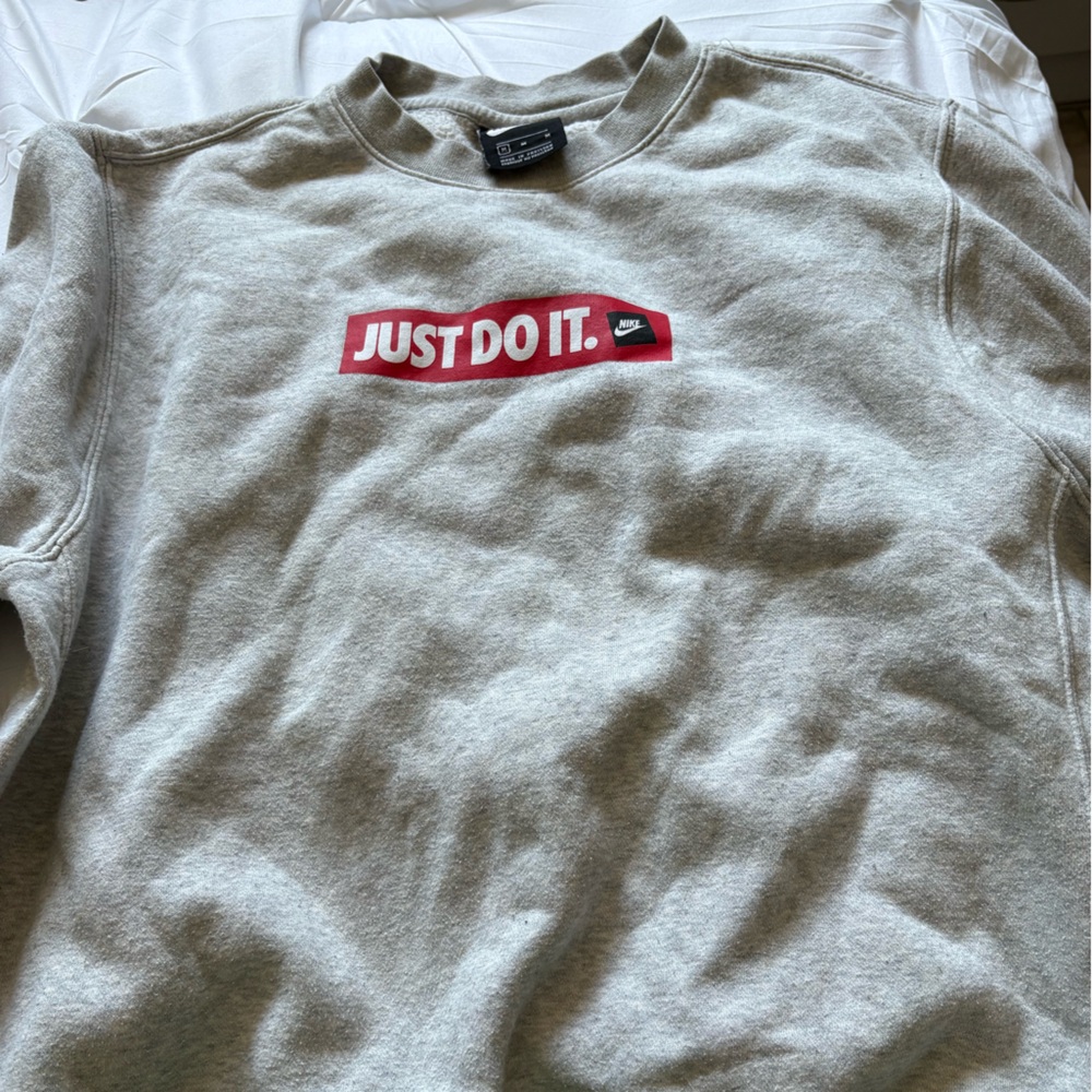 Nike Heather Gray Sweatshirt